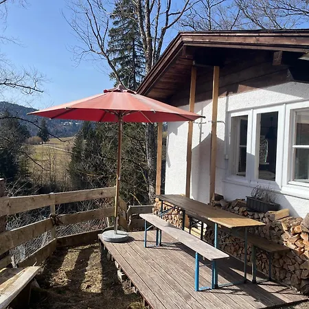 Gemuetliche Huette In Der Mit Herrlicher Aussicht *